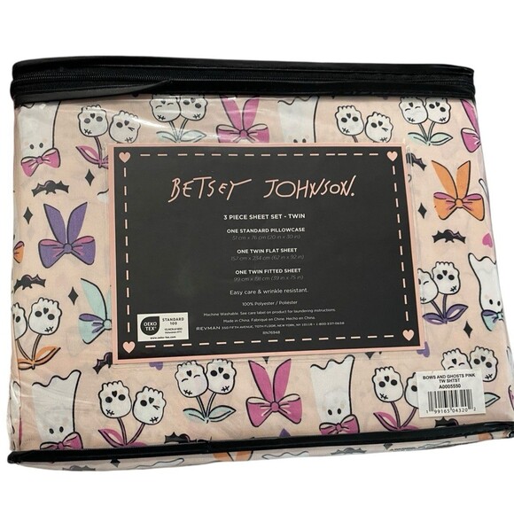 Betsey Johnson TWIN Sheet Set Bows Ghosts Skulls Pink Halloween 3 Piece - Picture 2 of 5